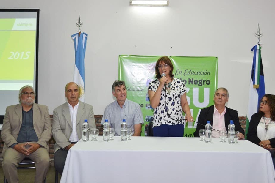 En Educación, «apuntamos a que sean ustedes quienes produzcan un cambio importante en el sistema»