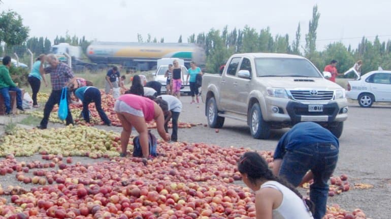 Mandarán un carta documento los productores frutícolas a Weretilneck para que se cumpla lo acordado
