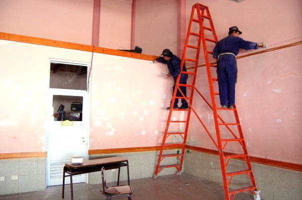 Se conocieron las ofertas de los primeros tres grupos para mantenimiento de los establecimientos educativos de Viedma