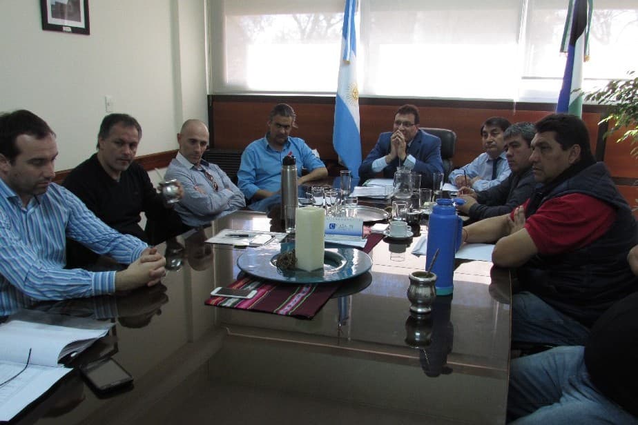 Trabajo presidió la mesa tripartita para la obra pública en la Provincia