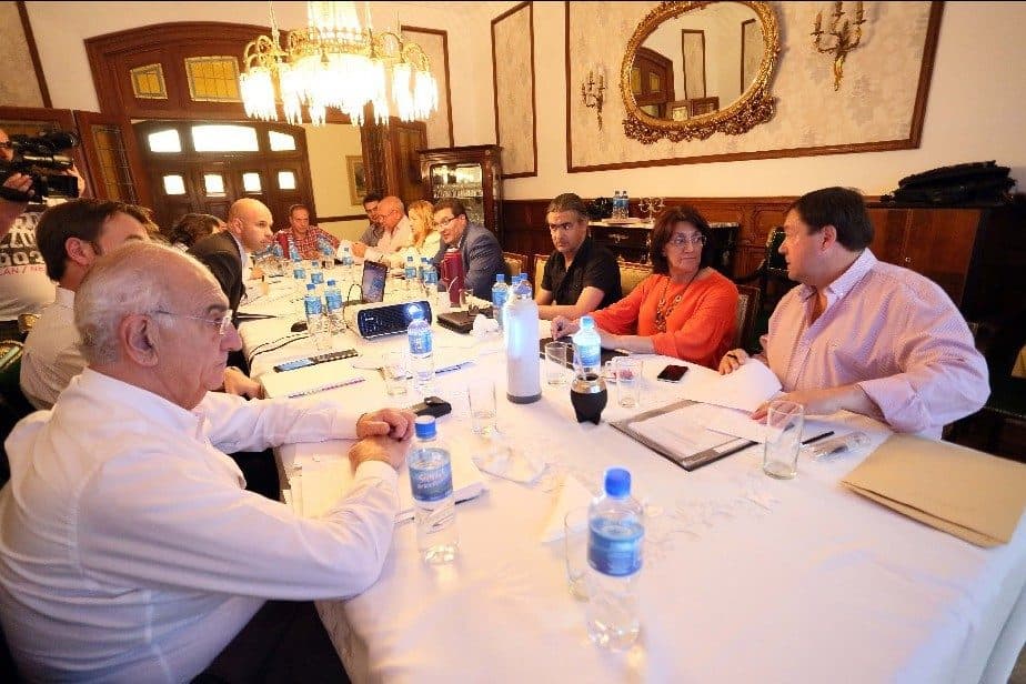Con su gabinete Weretilneck analizó la situación económica y financiera de la provincia