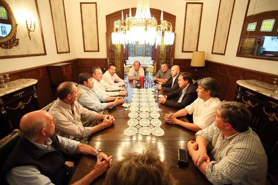 El Gobernador se reunió con dirigentes ruralistas por la barrera sanitaria