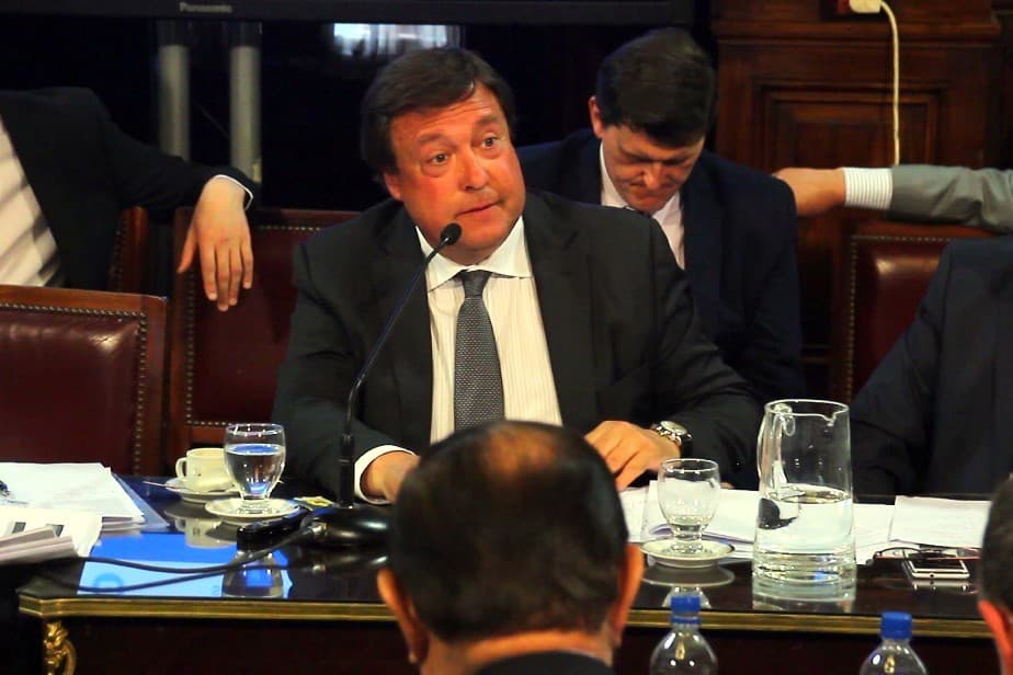 «Es necesaria una salida para todos los sectores, sin hundir a ninguno»