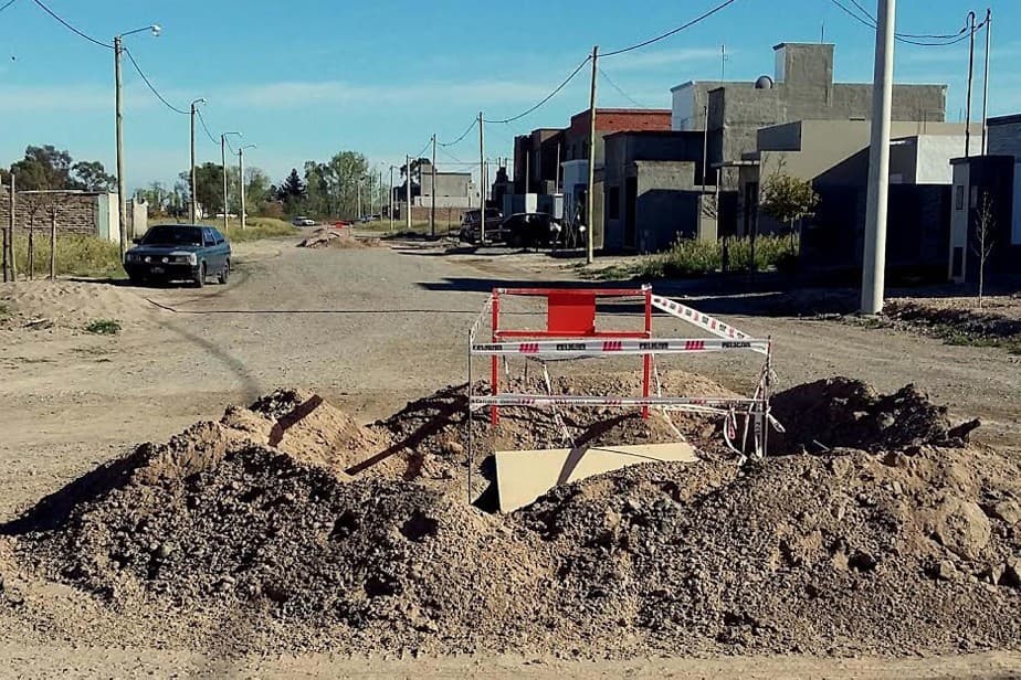 Realizan la primera obra de saneamiento que no volcará efluentes cloacales al río Negro