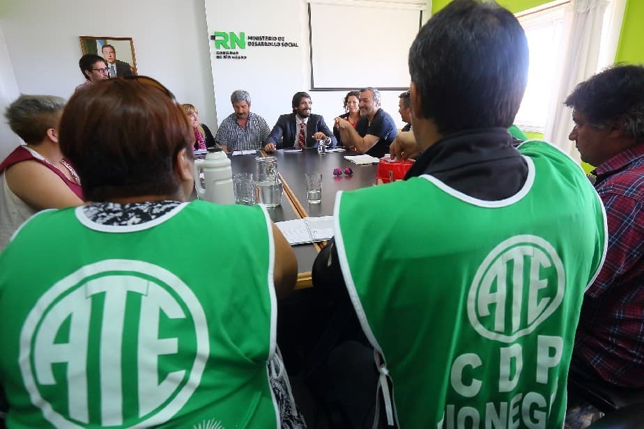 “El diálogo siempre está abierto con los gremios”
