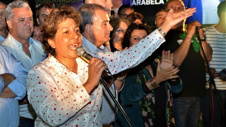 La Gobernadora electa se quebró y deberá hacer reposo