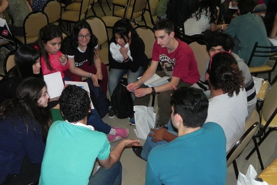 Bajó la deserción en las Escuelas Secundarias con el nuevo sistema asegura Educación