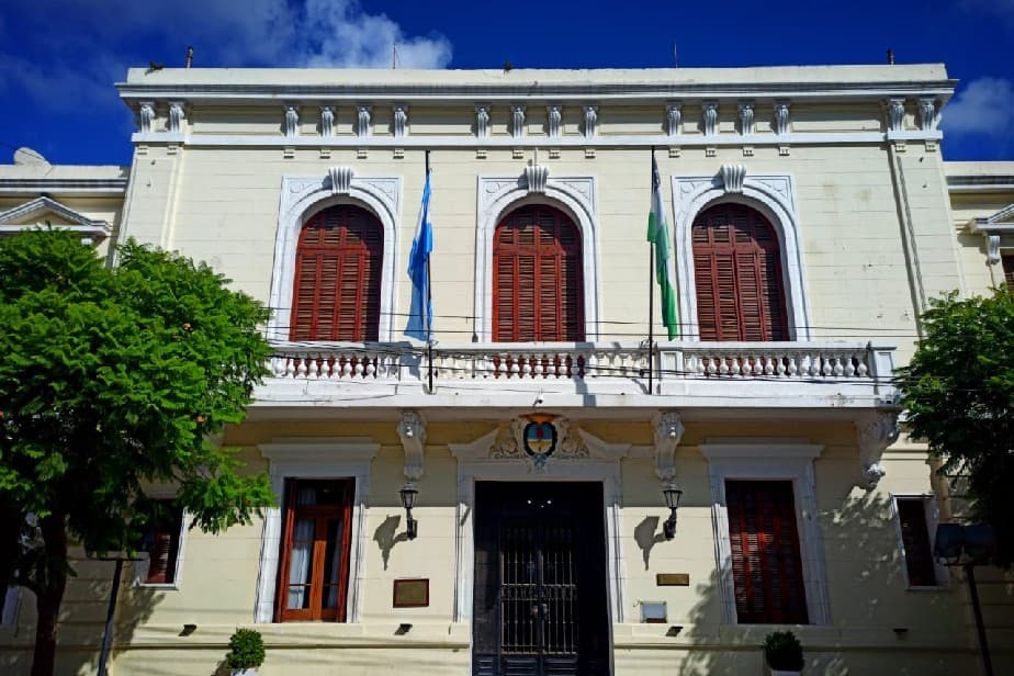 Se prorrogó el receso general excepcional de la Administración Pública hasta el 12 de abril inclusive