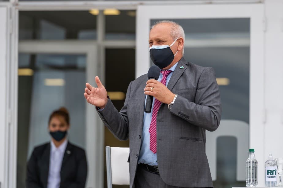 «Inaugurar un nuevo hospital es la mejor forma de homenajear al personal de salud»