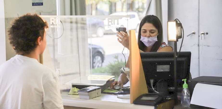 Más de 900 jóvenes mayores de 14 renovaron su DNI con el programa del RENAPER