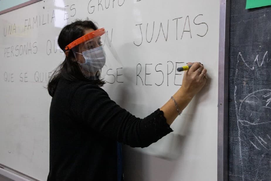 Varias escuelas vuelven a la presencialidad desde este lunes