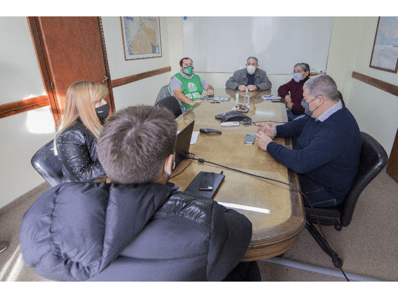 Entre el gobierno y gremios estatales acordaron la redacción del proyecto del pase a planta