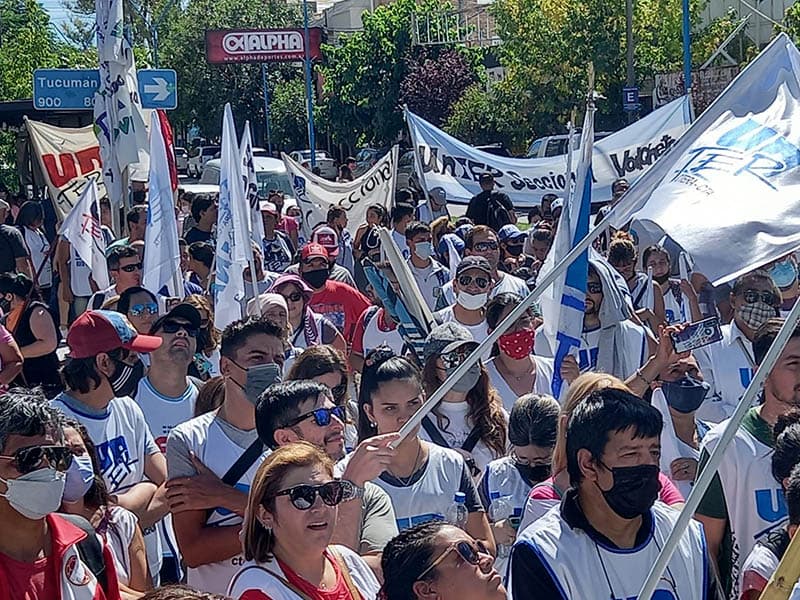 Comenzó el paro de UnTER que se extiende hasta este miércoles en reclamo de mejoras salariales