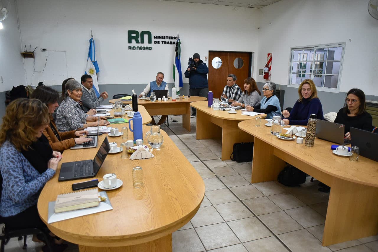 No hubo propuesta salarial a los docentes y el gremio que los representa trató de irresponsable al Gobierno