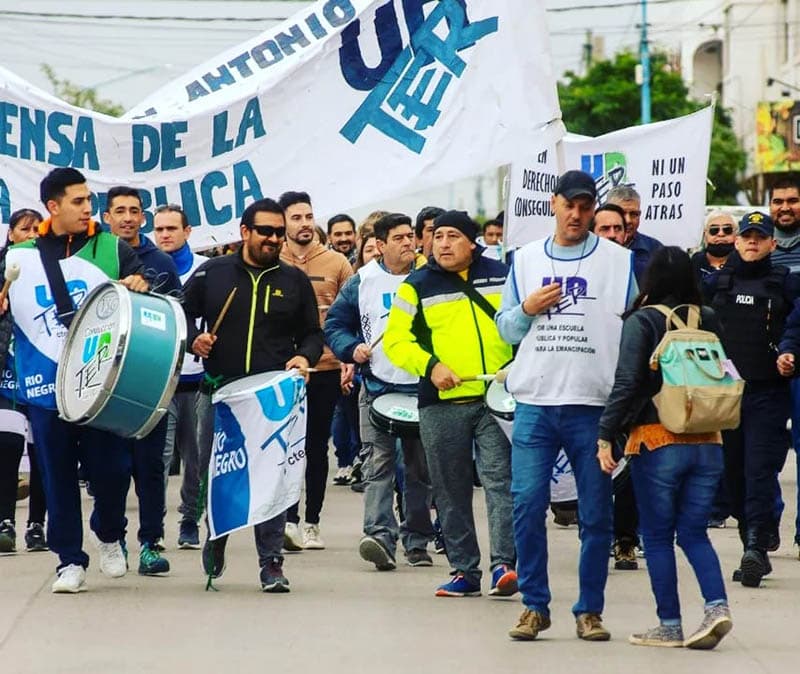 El Gobierno advierte al docente que haga paro que «se verá afectada su liquidación salarial»