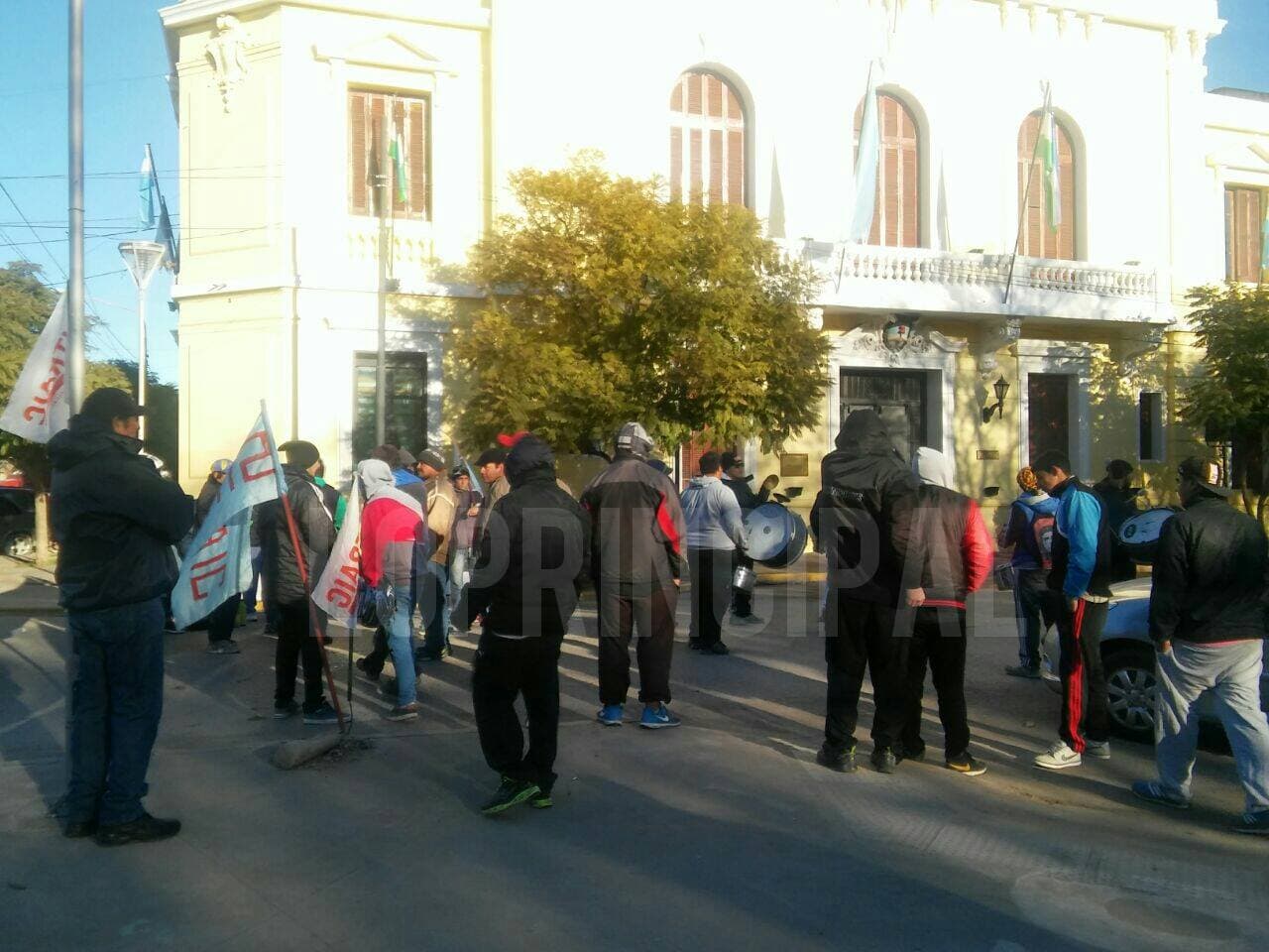 Viedma es la ciudad con más empleados públicos del País