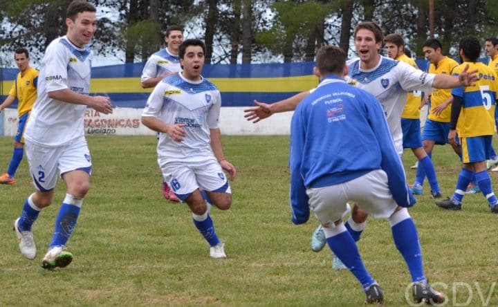 Villalonga superó a la Peña Azul y Oro y se quedó con el primer partido de la final Rionegrina