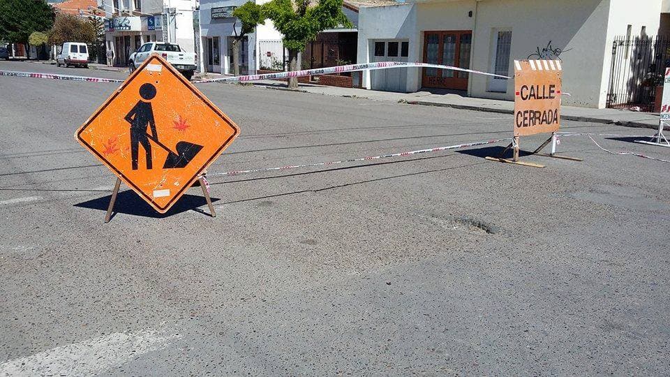 Comenzaron los primeros trabajos de reasfaltado en la calle Guido