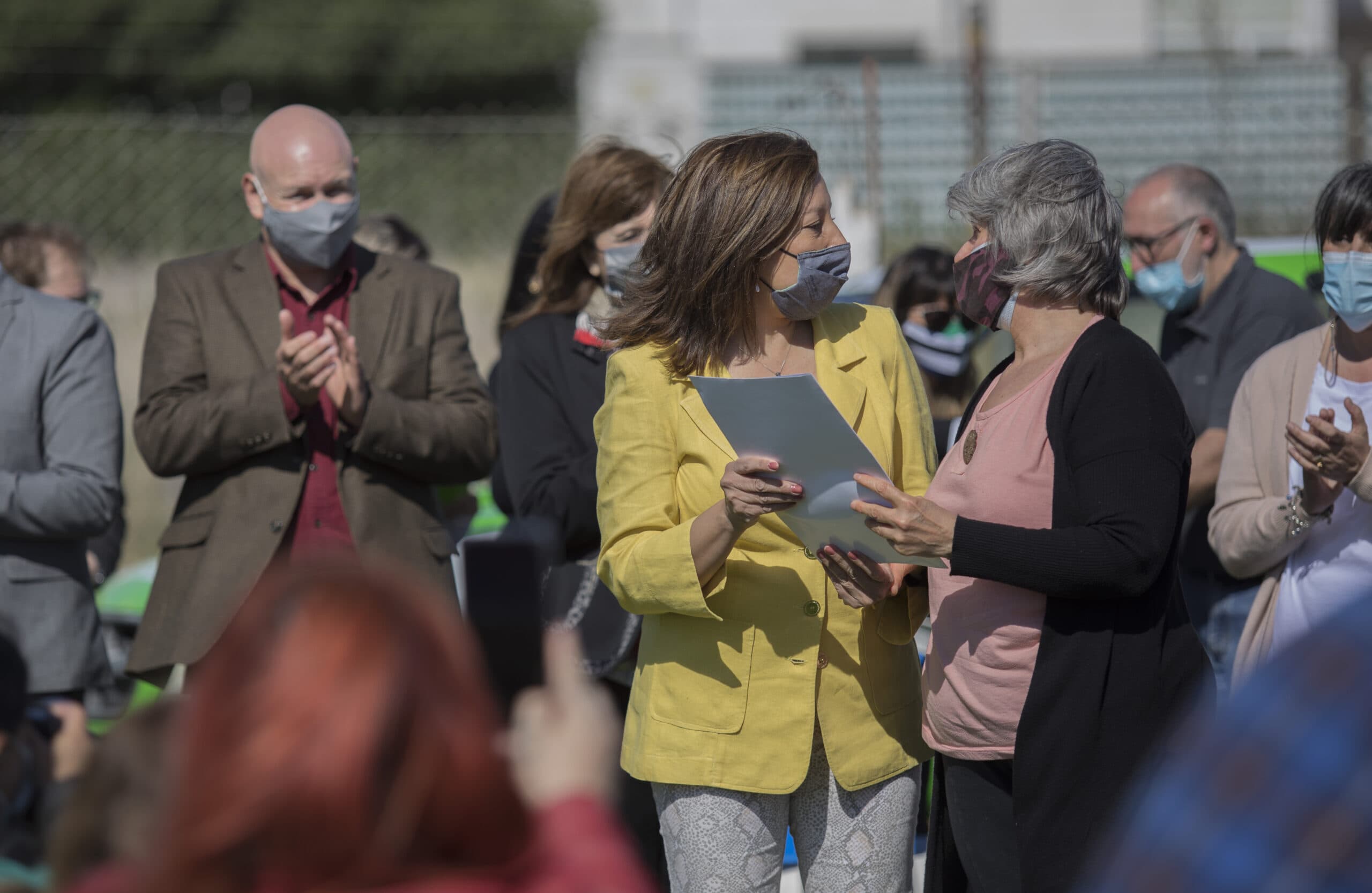 Carreras entregó escrituras a varias familias de Viedma