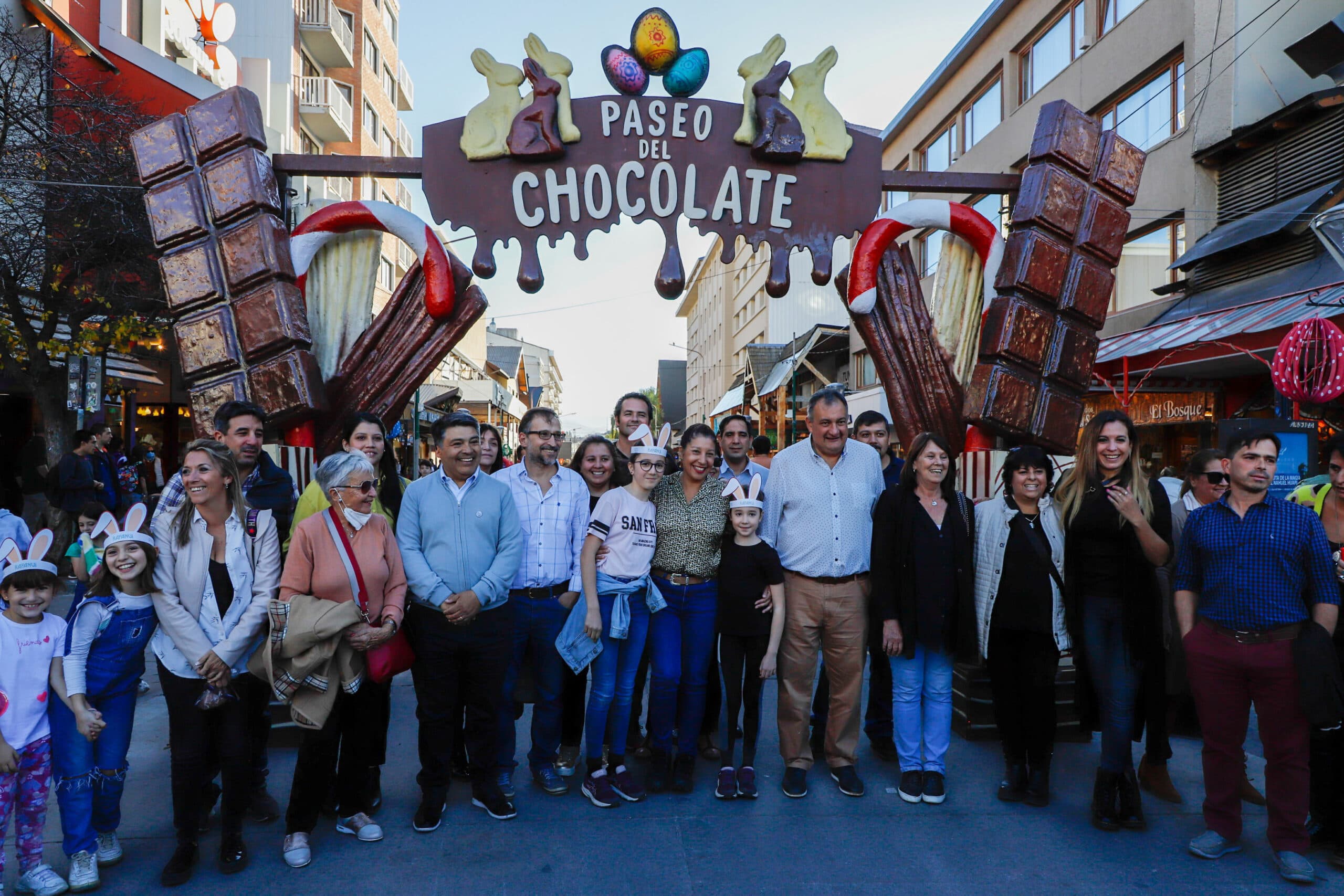 Comenzó la Fiesta del Chocolate en Bariloche y la Gobernadora estuvo en la inauguración