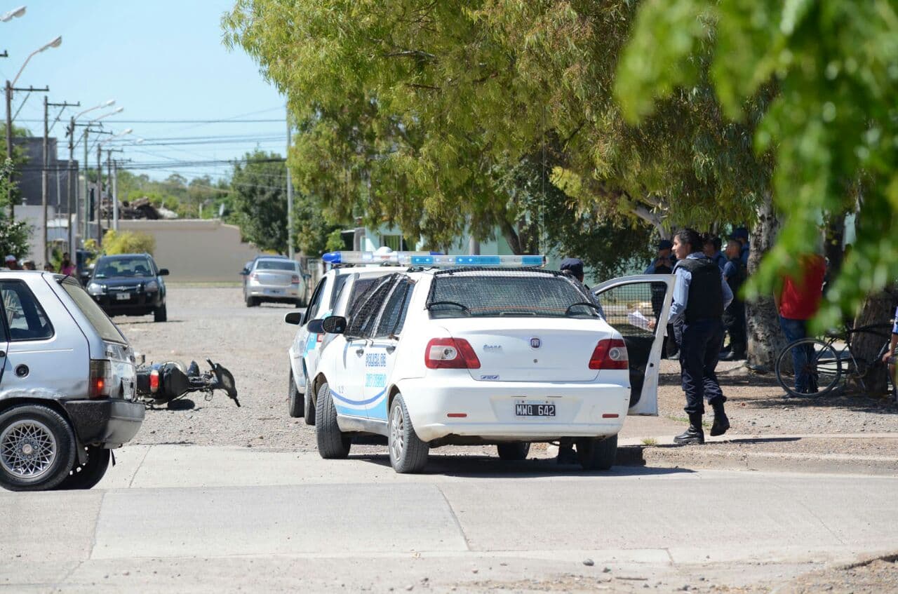 Persecución, tiros y detenidos en el barrio IPPV de Viedma