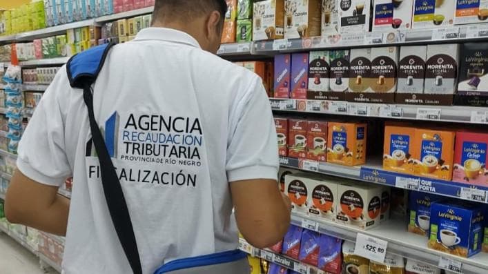 Detectan productos vencidos en varios supermercados de la provincia