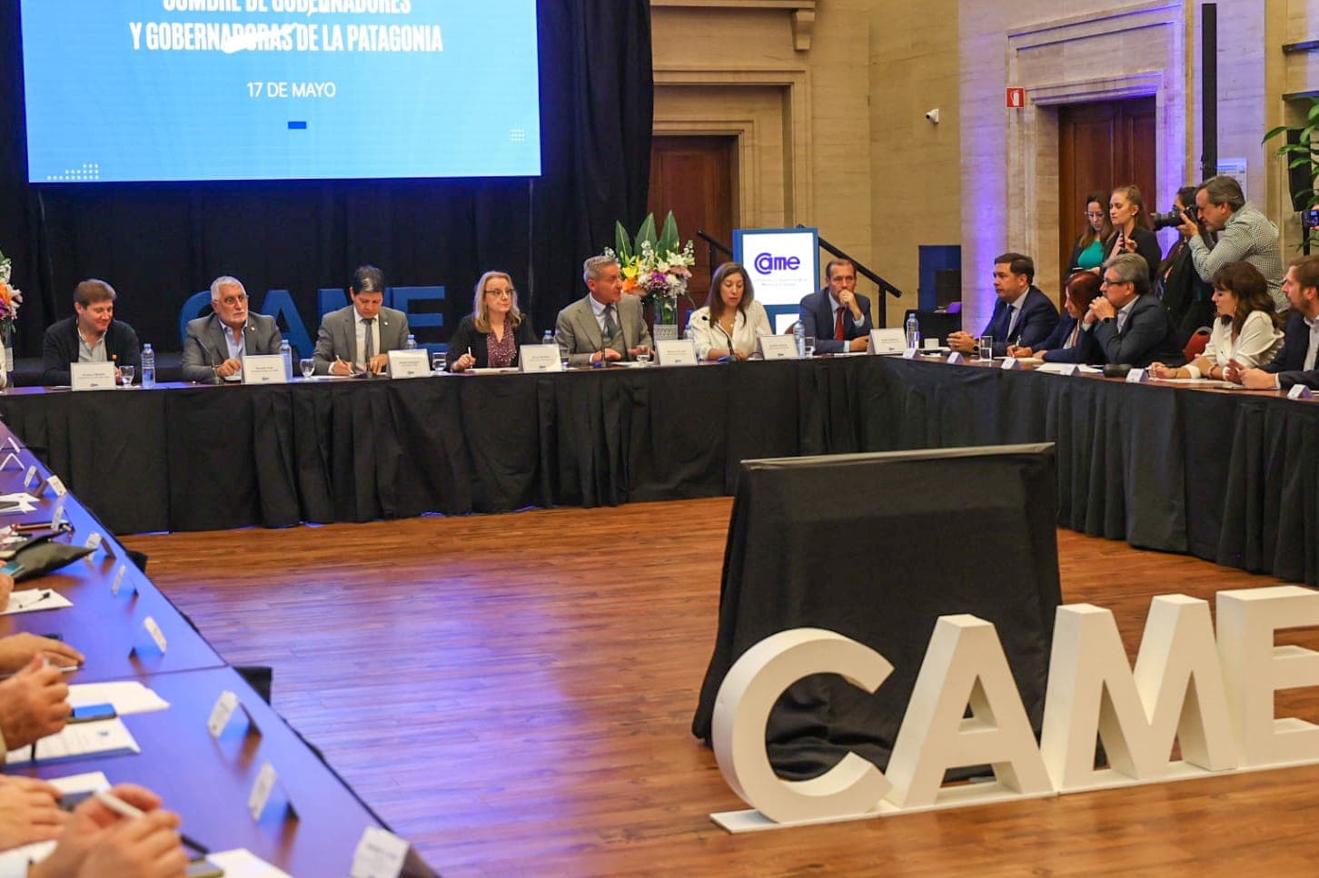 Arabela Carreras participó de la reunión de Gobernadores patagónicos con la CAME