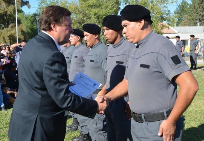 Se regularizan las jerarquías del personal penitenciario provincial
