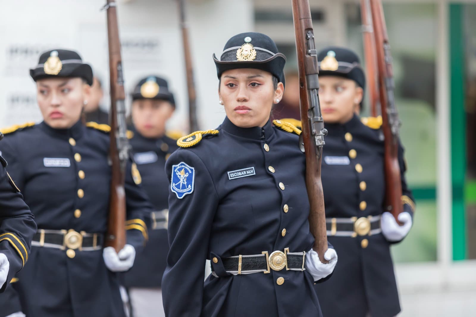 En Viedma cadetes de la Policía juraron lealtad a la Bandera Argentina