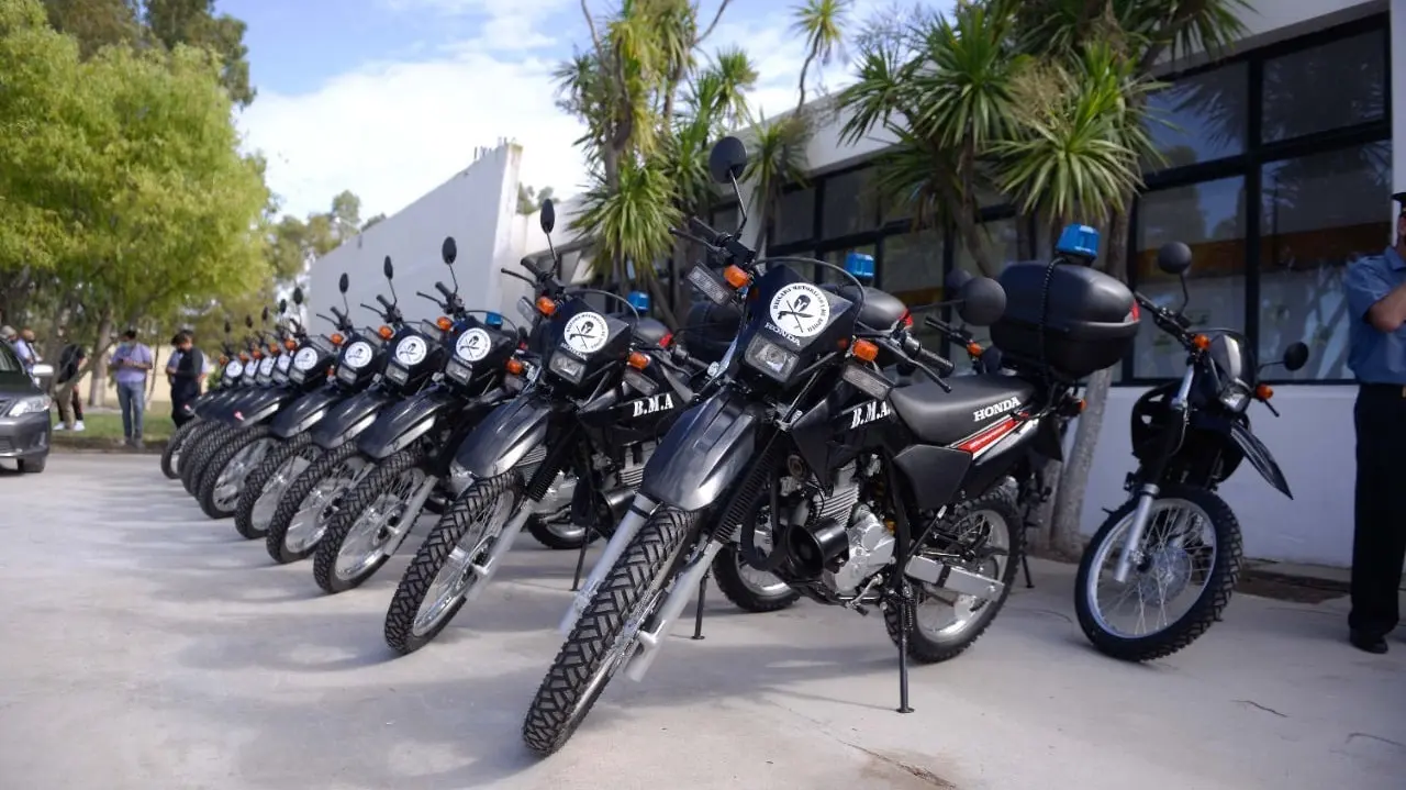 Se comprarán 40 autos y 30 motos para la policía provincial