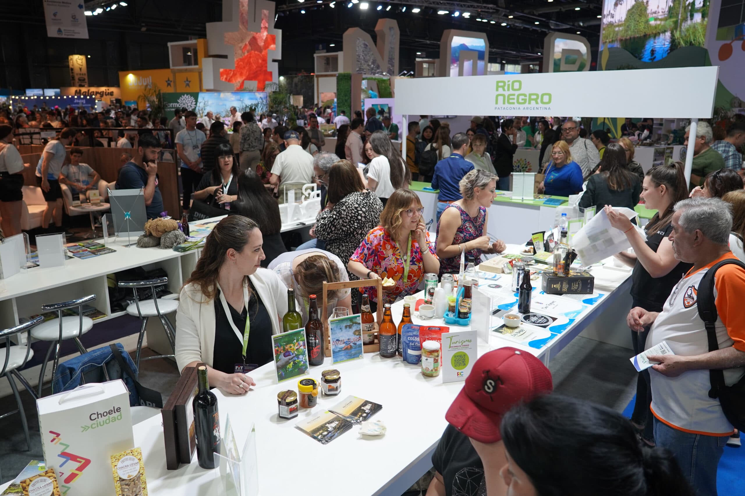 La provincia de Rio Negro se presenta en la feria turística más importante de Latinoamérica