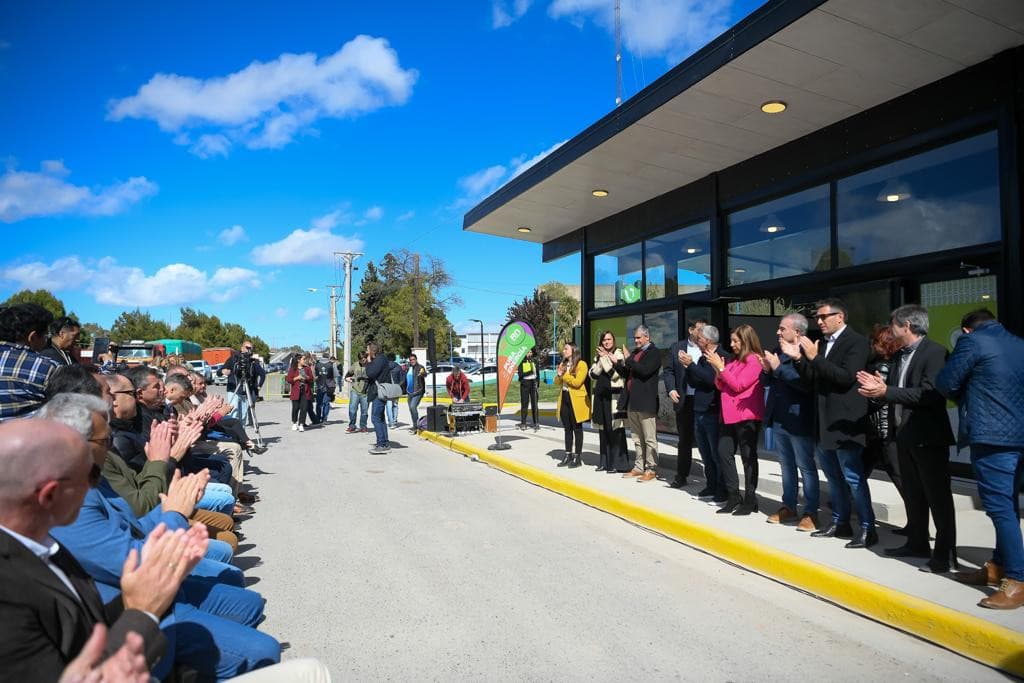 Inauguraron un nuevo y moderno Centro de Informes Turísticos en Viedma
