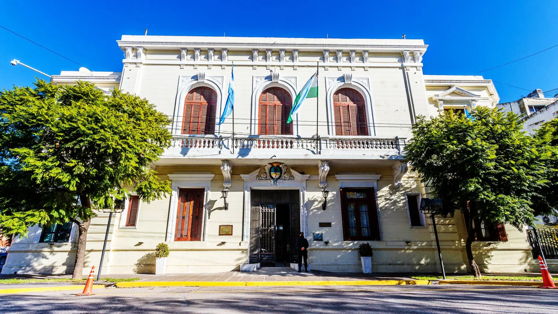Despidieron y suspendieron en la provincia a varios trabajadores estatales por distintos motivos