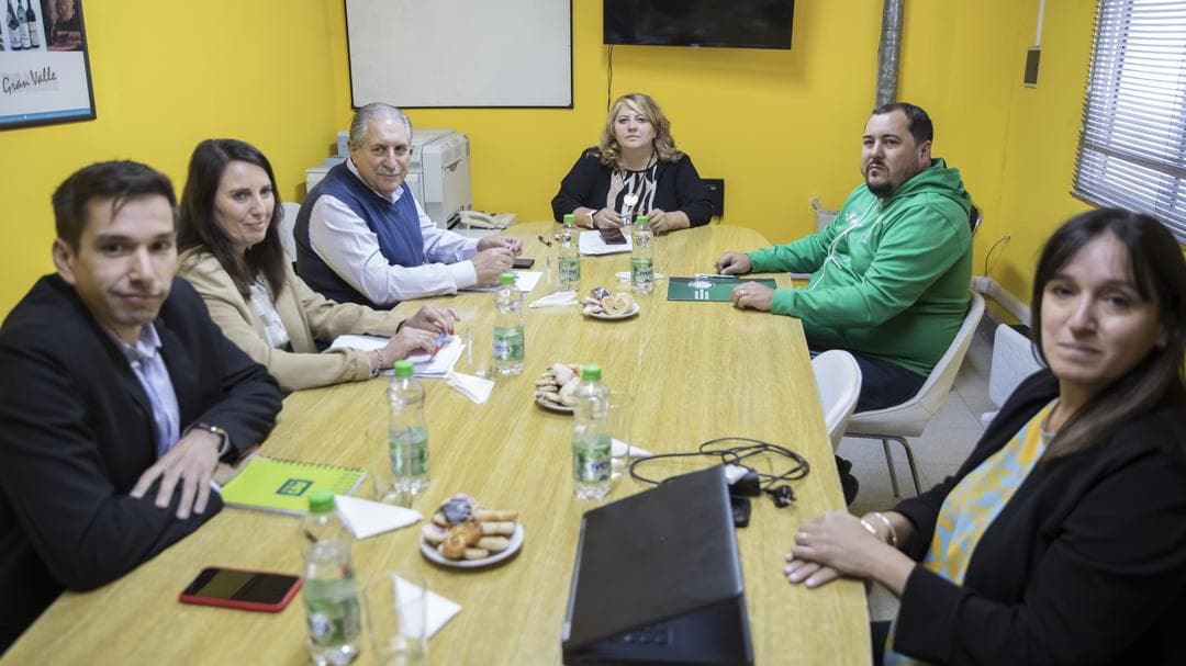 En la primera reunión del gobierno con los gremios no hubo oferta salarial