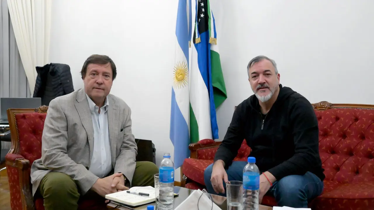 Weretilneck se reunió con Aguiar y anunció nueva fecha de paritaria y de pago de aumentos
