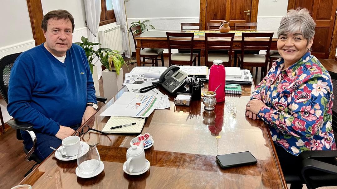 Weretilneck con la ministra de Educación convocaron a paritaria a la UnTER