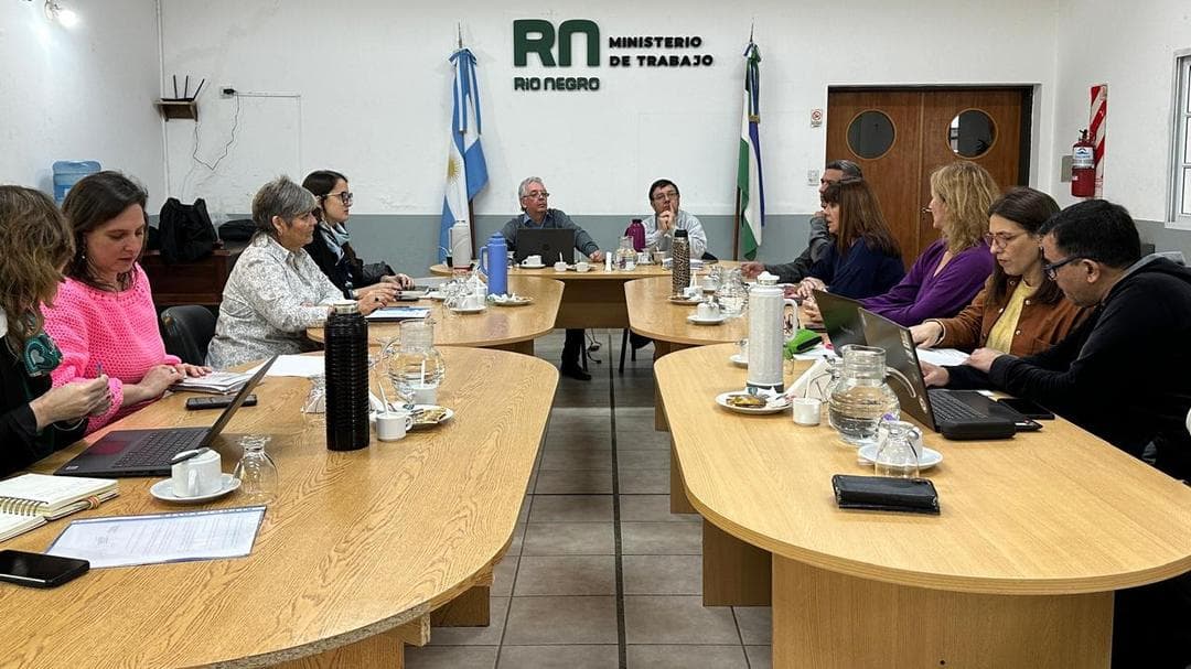 El Gobierno realizó una oferta salarial a los docentes hasta diciembre
