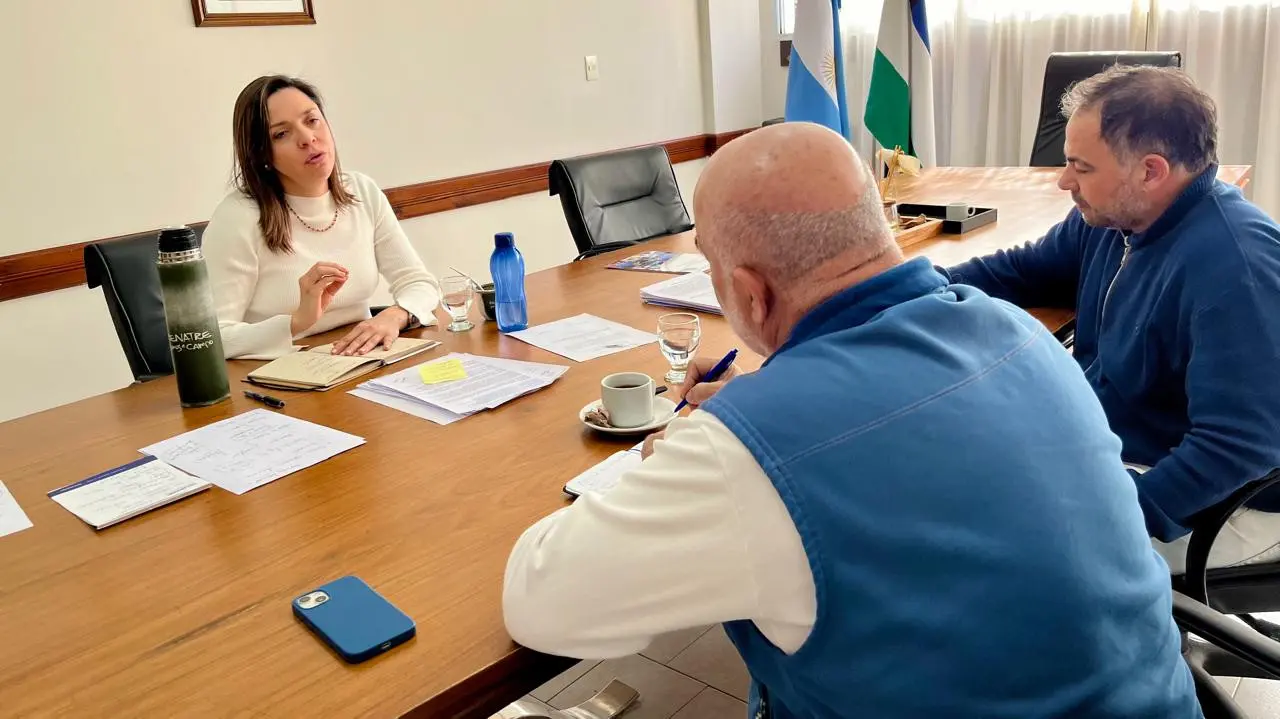El gobierno provincial y el sector privado trabajan para impulsar la mano de obra local