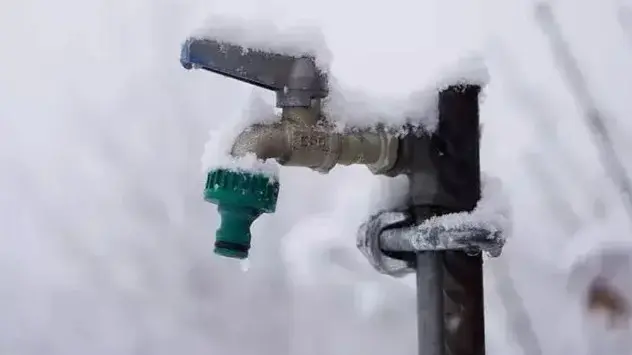 Recomiendan ante la ola polar evitar el congelamiento de cañerías en los domicilios