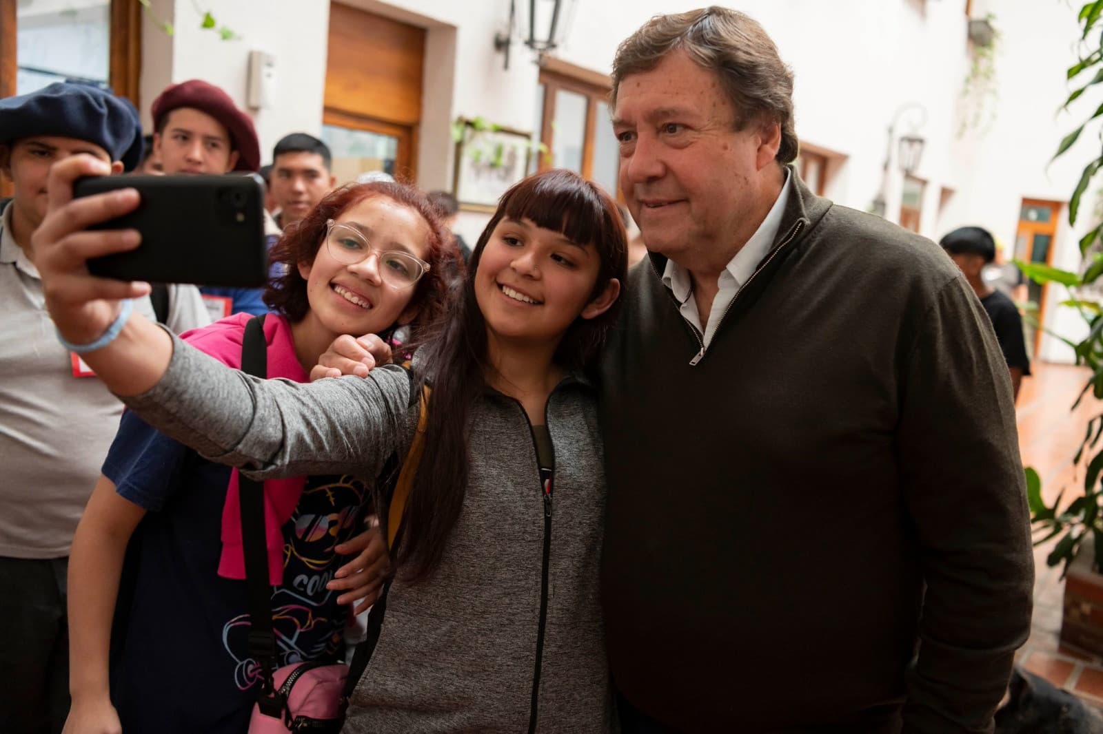 Weretilneck envió a la Legislatura la reforma de la ley de ministerios que impulsa darle mayor protagonismo a la juventud