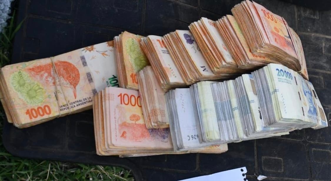 La Brigada Rural de la policía detuvo a una persona a la que se le secuestró 16 millones de pesos y 127 vacas en una localidad rionegrina