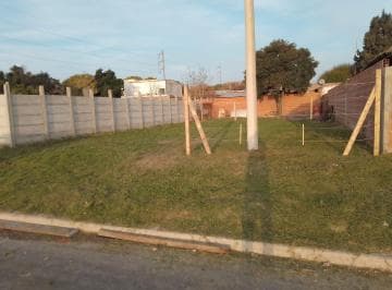 Compró un terreno y el vendedor murió, los herederos decían que la firma era falsa, pero tendrán que devolver la plata