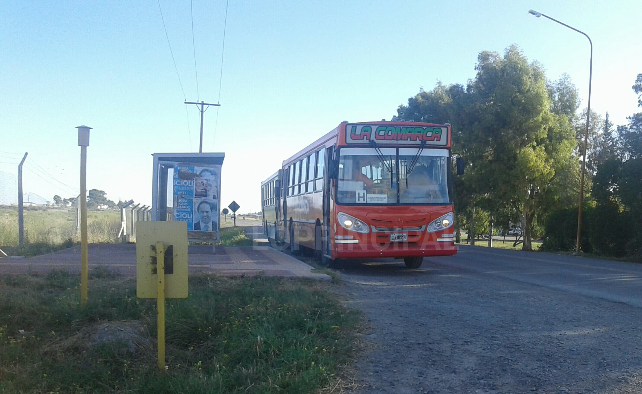 Hay una línea de colectivo que une la Universidad del Comahue con la de Río Negro