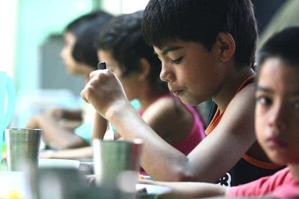 Se incrementó casi 400% la inversión en comedores escolares asegura el Gobierno