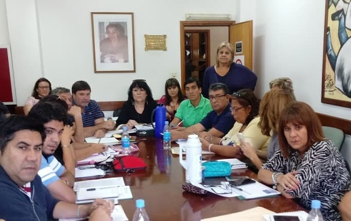 UnTER ratificó el rechazo a la propuesta salarial y espera que el gobierno la mejore