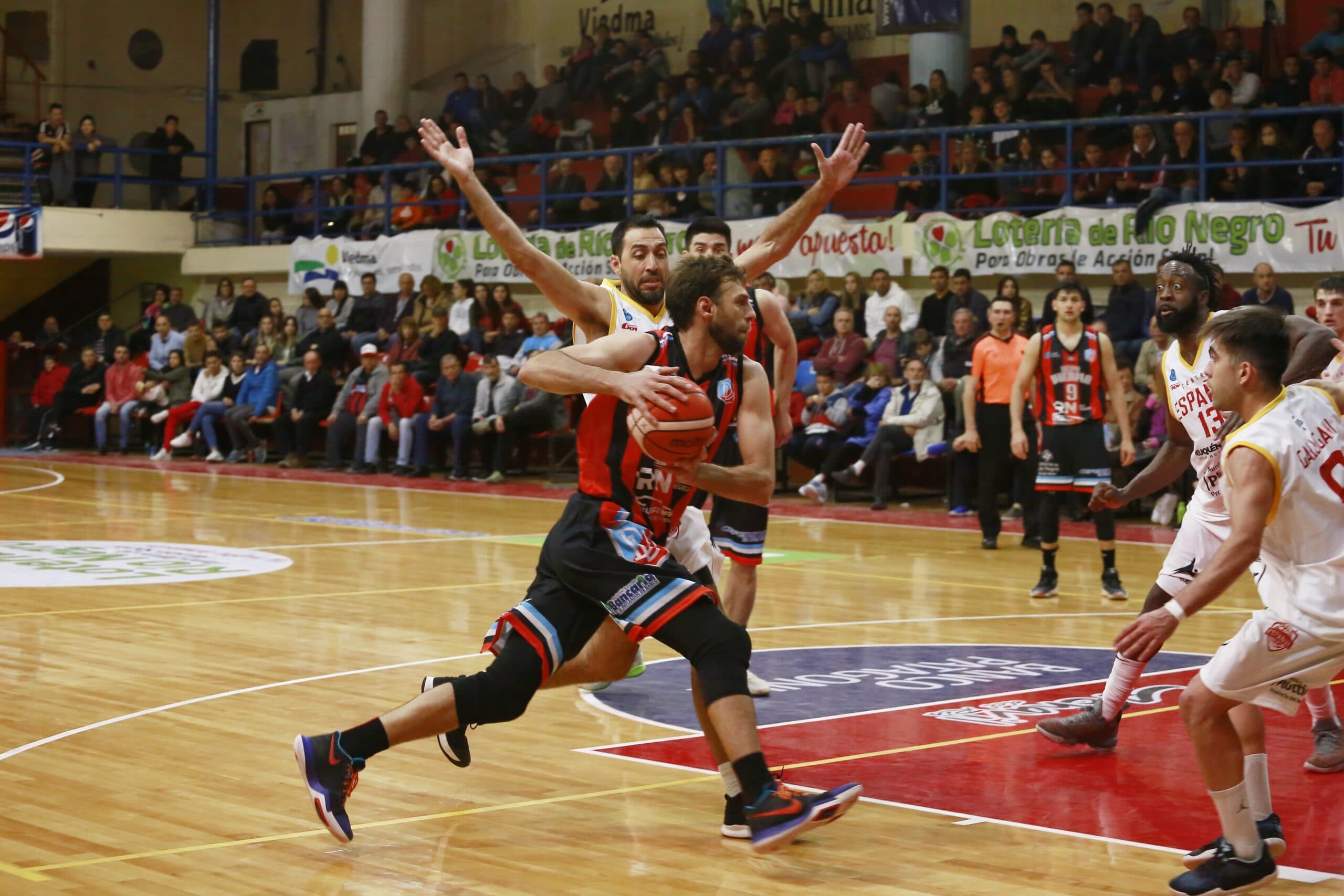 Deportivo Viedma le ganó a Centro Español 89-82