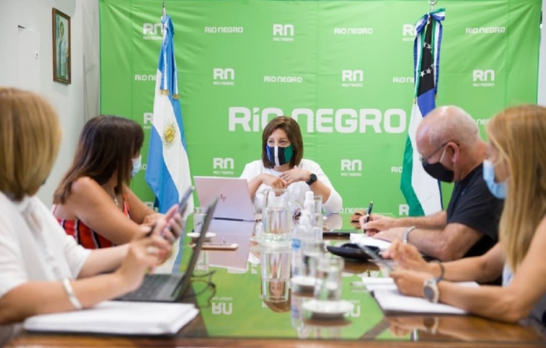 Comenzaron a diseñar la logística de la campaña de vacunación contra el COVID-19