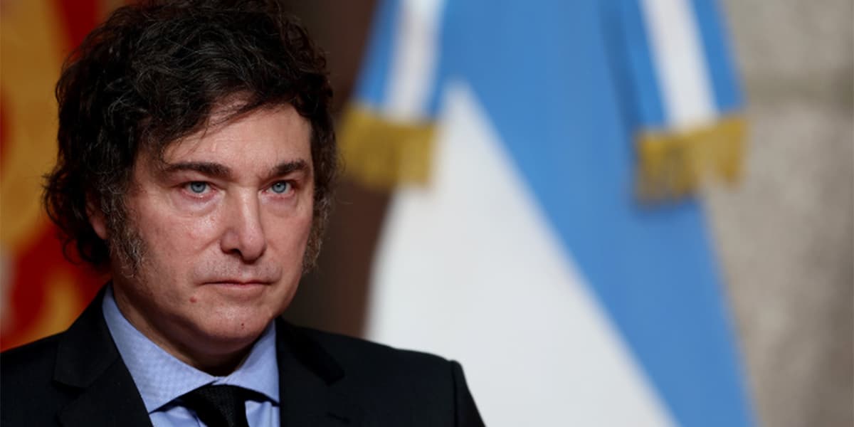 Declararon en Bariloche persona no grata al presidente Javier Milei
