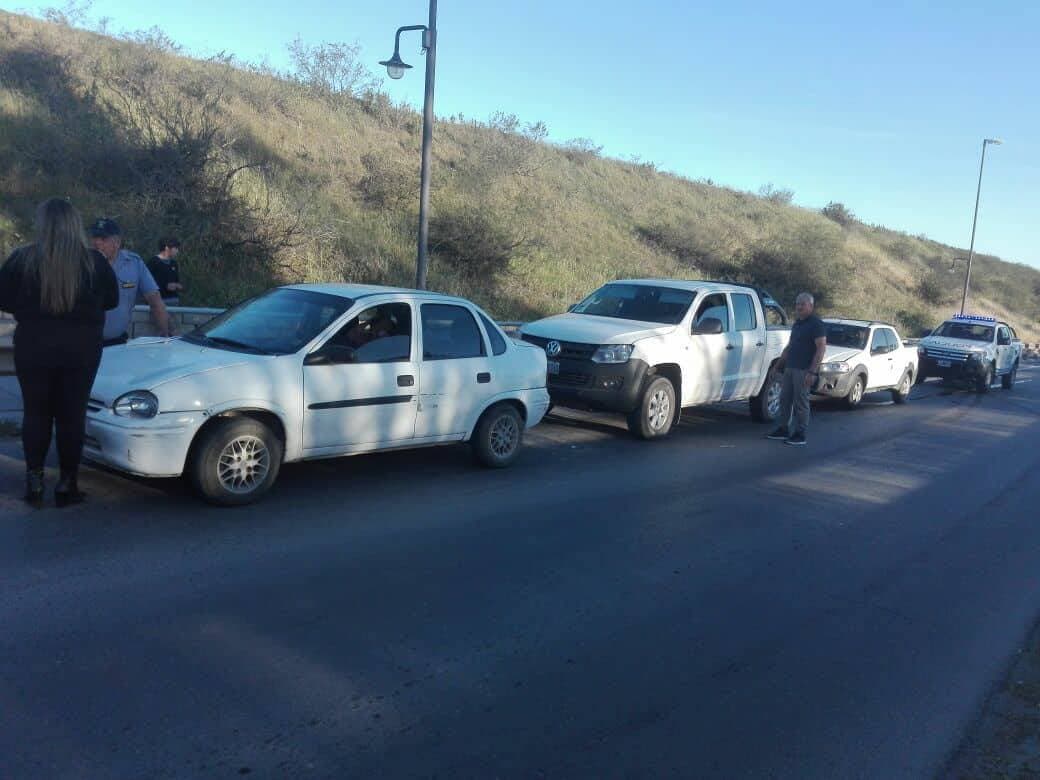 Choque en cadena en la subida del puente Ferrocarretero, una mujer fue hospitalidad