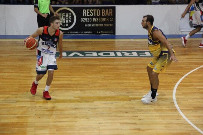 Atenas le ganó el clásico al deportivo Viedma 82 a 73